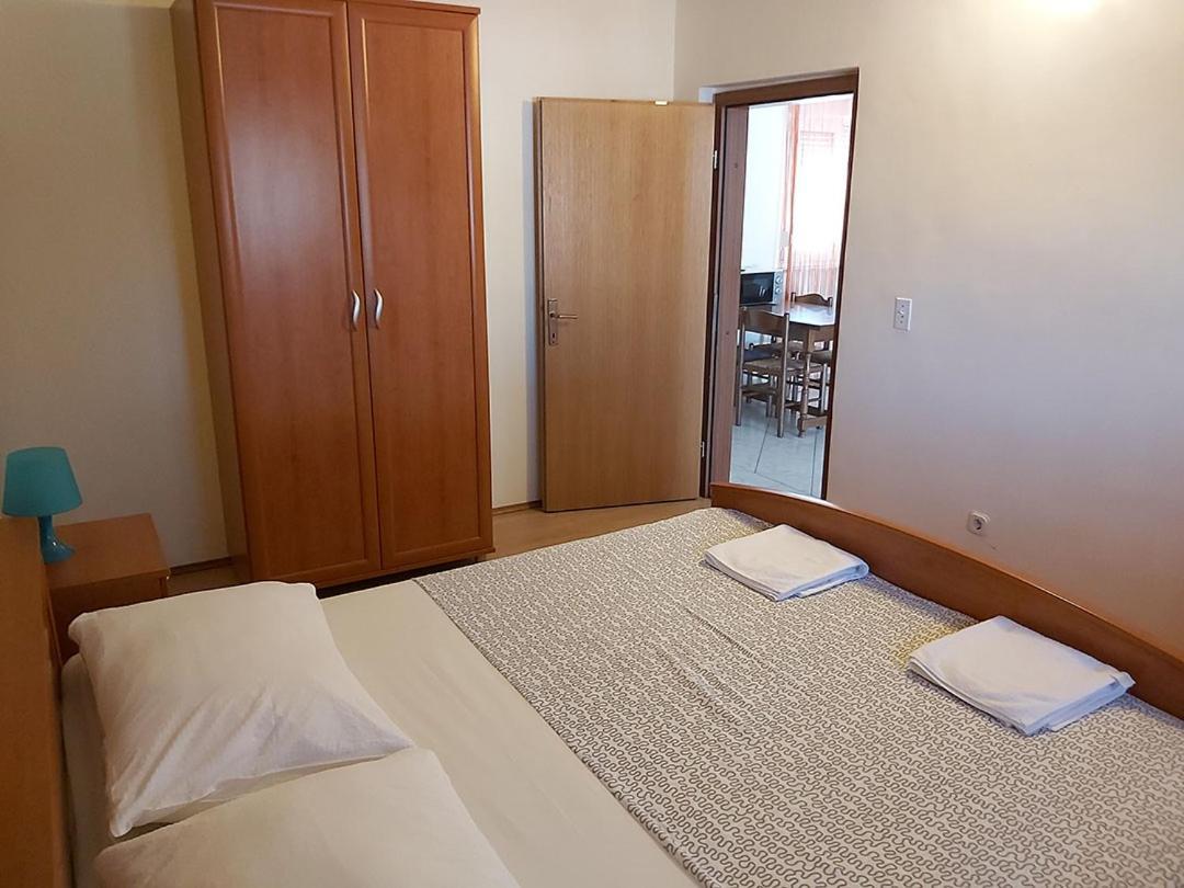 Apartments Elvir Нин Екстериор снимка