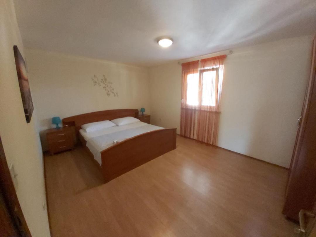 Apartments Elvir Нин Екстериор снимка