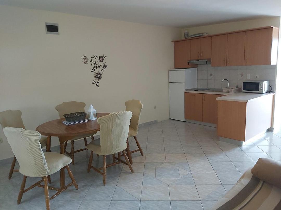 Apartments Elvir Нин Екстериор снимка