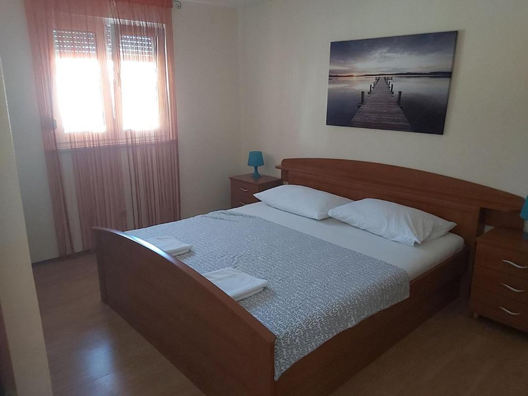 Apartments Elvir Нин Екстериор снимка
